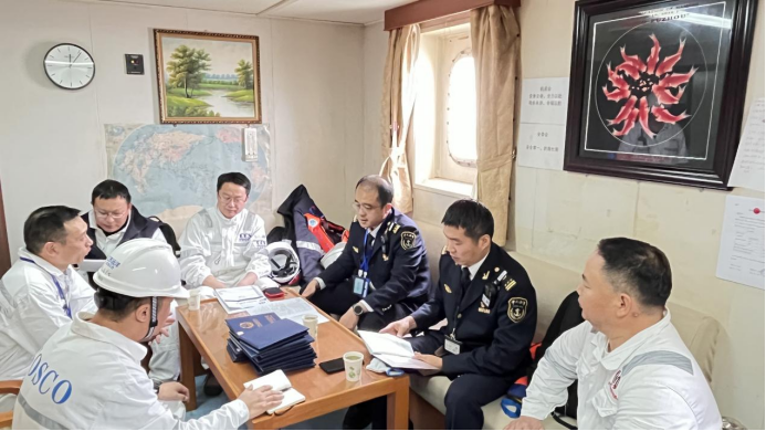 四方精準(zhǔn)把脈 會(huì)戰(zhàn)歲末年終——“江遠(yuǎn)福州”輪順利通過(guò)聯(lián)合檢查