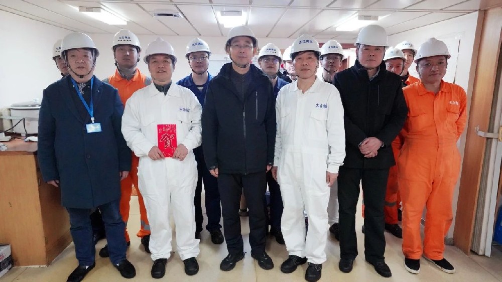 公司領導春節(jié)期間慰問堅守崗位一線船員