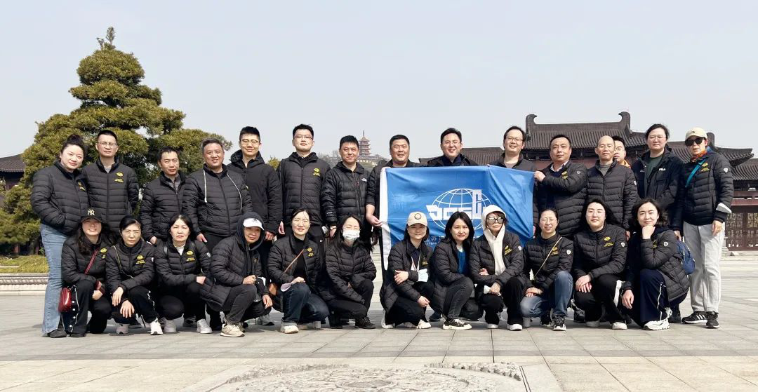 新世紀黨支部：學雷鋒 我行動