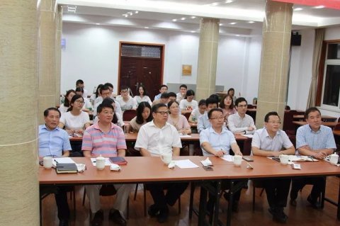 公司舉辦新員工入職培訓匯報演講