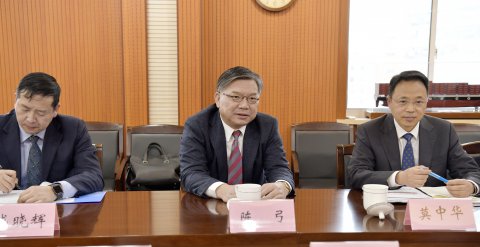 南通中遠(yuǎn)海運(yùn)川崎 陳弓總經(jīng)理一行來我司拜訪