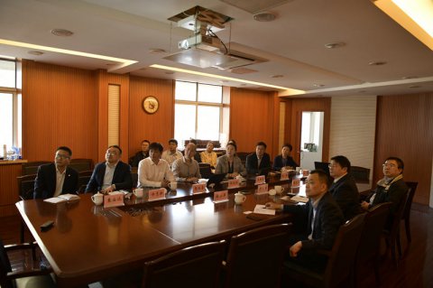 平安產(chǎn)險(xiǎn)來(lái)公司進(jìn)行業(yè)務(wù)交流