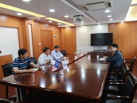 香港船舶注冊處（上海）區(qū)域總監(jiān)拜訪江蘇遠(yuǎn)洋