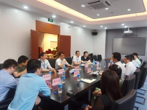 中國太平洋保險公司一行來訪交流并作講座