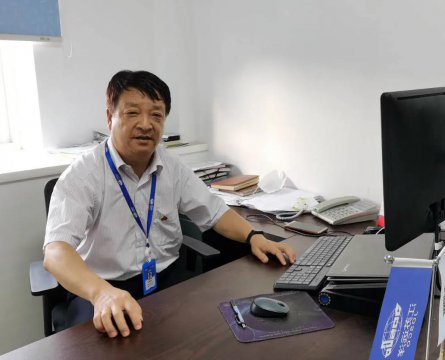 【先鋒風(fēng)采】心系船舶安全 恪盡職守護(hù)航 ——記省港口集團(tuán)優(yōu)秀共產(chǎn)黨員、江蘇遠(yuǎn)洋安全總監(jiān)駱成華